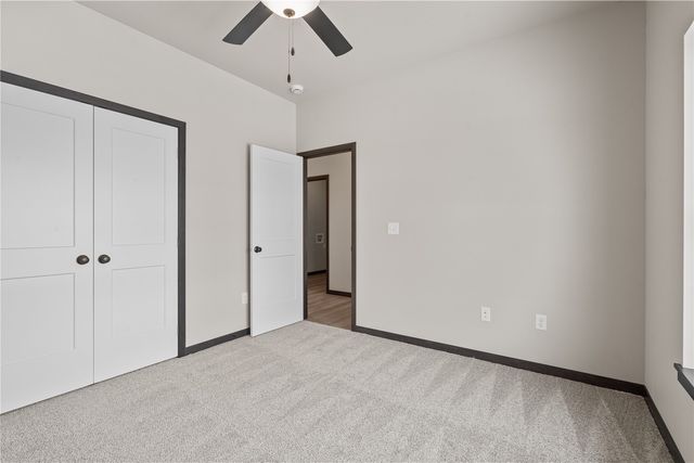 5021 Bluestem Street SW, Kalona, IA 52247