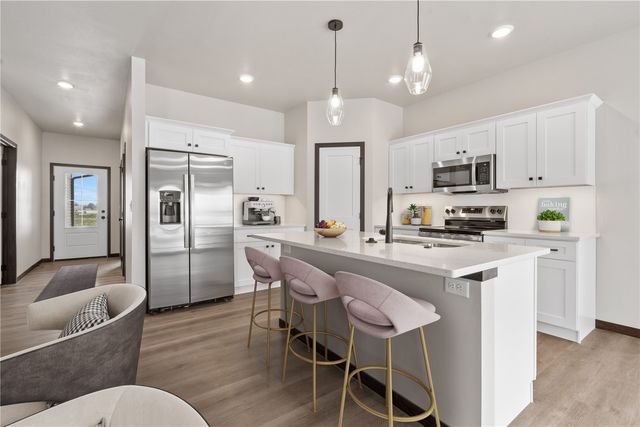 5021 Bluestem Street SW, Kalona, IA 52247