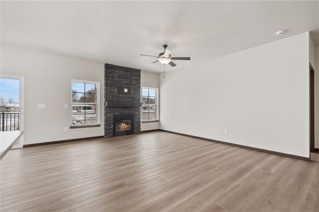 5021 Bluestem Street SW, Kalona, IA 52247