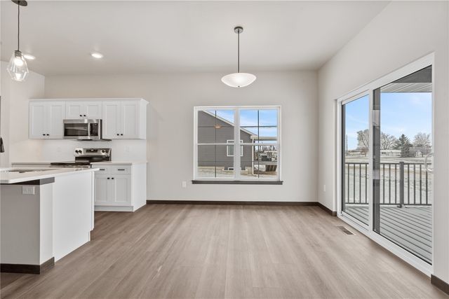 5021 Bluestem Street SW, Kalona, IA 52247