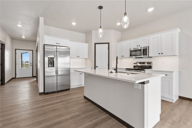 5021 Bluestem Street SW, Kalona, IA 52247