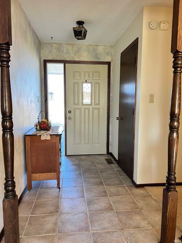 2103 W Hamilton Road, Fort Wayne, IN 46819