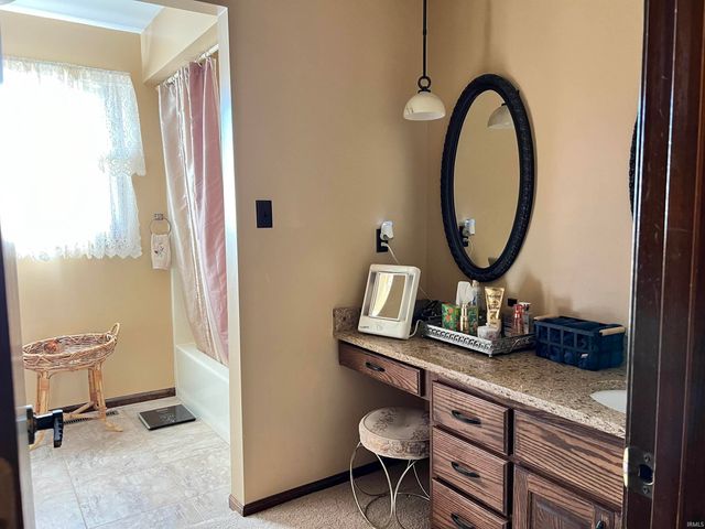 2103 W Hamilton Road, Fort Wayne, IN 46819