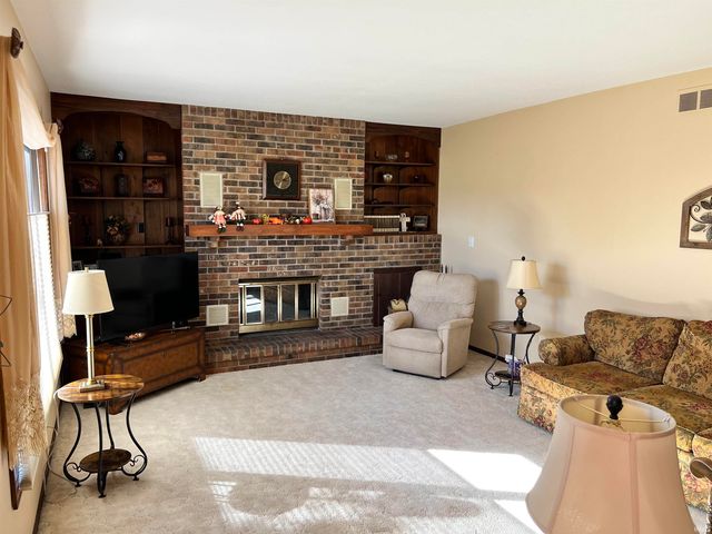 2103 W Hamilton Road, Fort Wayne, IN 46819