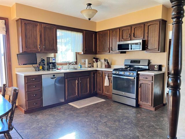 2103 W Hamilton Road, Fort Wayne, IN 46819