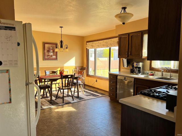 2103 W Hamilton Road, Fort Wayne, IN 46819