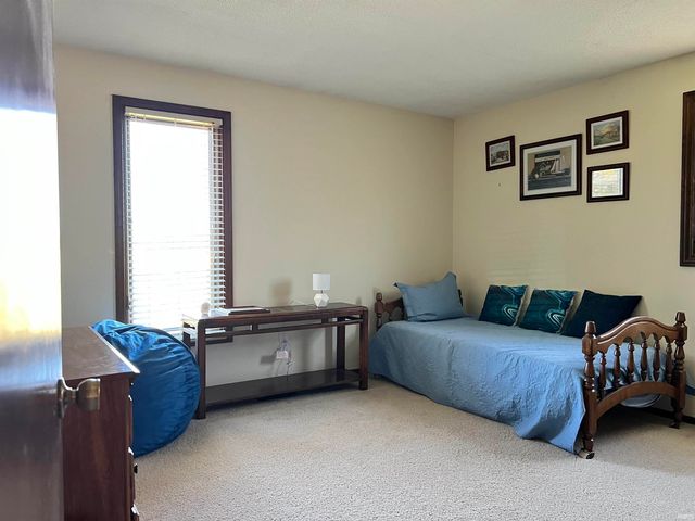 2103 W Hamilton Road, Fort Wayne, IN 46819