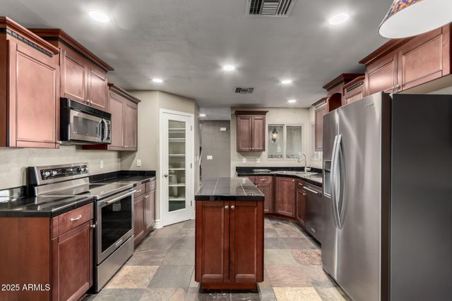 3912 S ELM Street, Tempe, AZ 85282