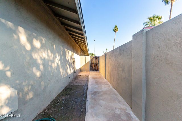 3912 S ELM Street, Tempe, AZ 85282