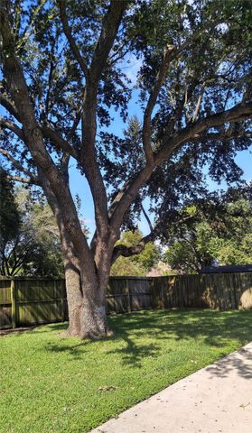 3806 Pecan Circle, La Porte, TX 77571