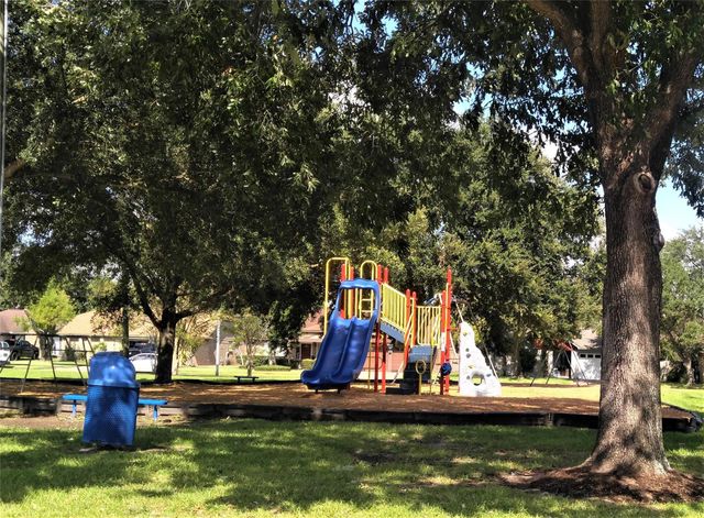 3806 Pecan Circle, La Porte, TX 77571