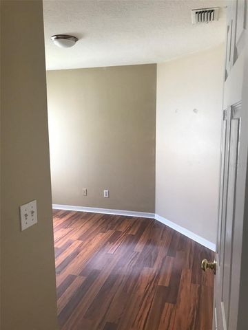 4617 NEWBOURNE WAY, Valrico, FL 33594