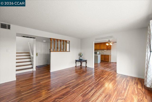 2080 Costa Ct, Pinole, CA 94564