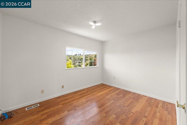 2080 Costa Ct, Pinole, CA 94564