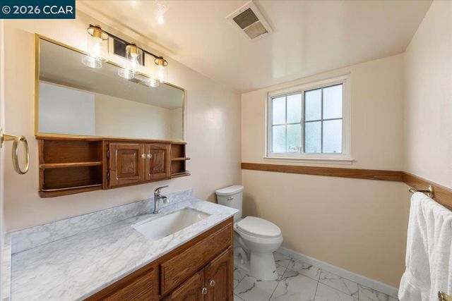 2080 Costa Ct, Pinole, CA 94564
