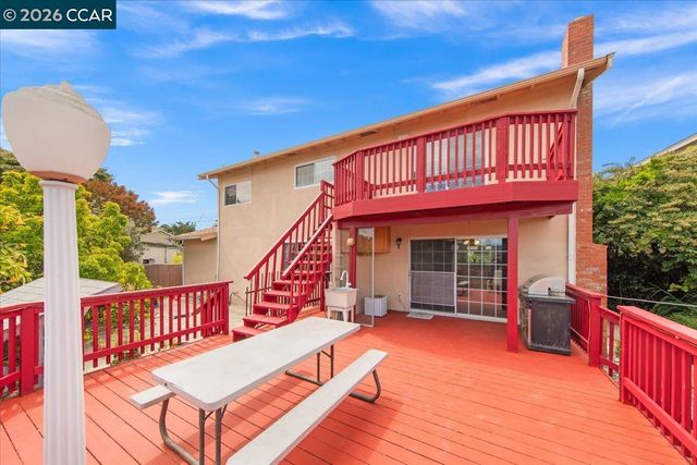 2080 Costa Ct, Pinole, CA 94564
