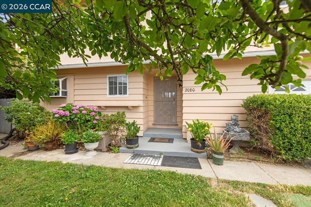 2080 Costa Ct, Pinole, CA 94564