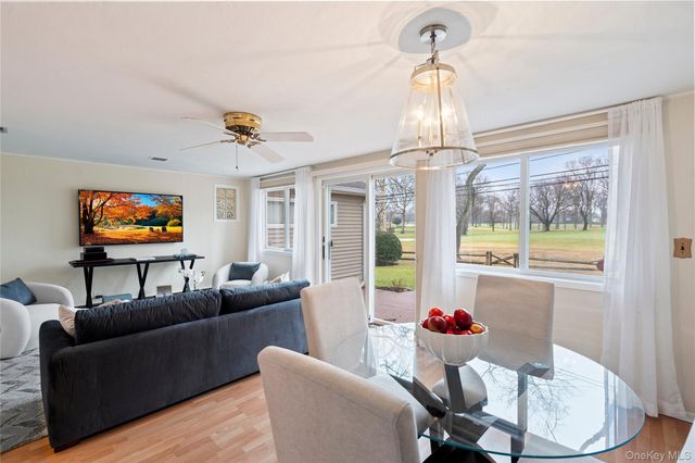 60 Wakefield Avenue, Port Washington, NY 11050