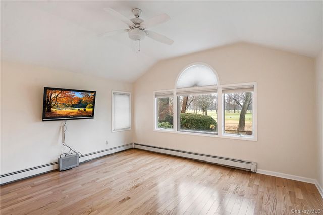 60 Wakefield Avenue, Port Washington, NY 11050