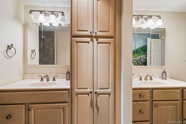 60 Wakefield Avenue, Port Washington, NY 11050