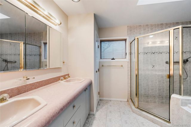 60 Wakefield Avenue, Port Washington, NY 11050