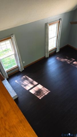 7101 N Hairpin Dr, Quinton, VA 23141