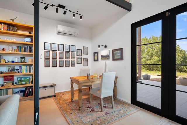 10 Roll Top Circle, Cape Fair, MO 65624