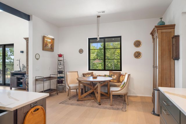 10 Roll Top Circle, Cape Fair, MO 65624