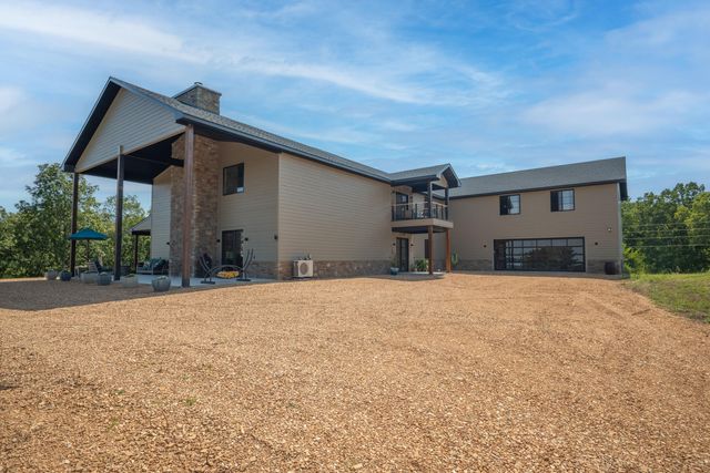 10 Roll Top Circle, Cape Fair, MO 65624