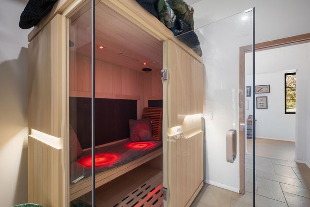 10 Roll Top Circle, Cape Fair, MO 65624