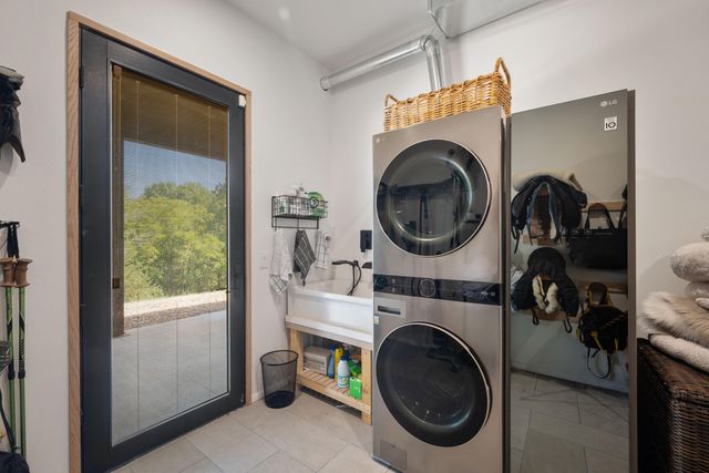 10 Roll Top Circle, Cape Fair, MO 65624