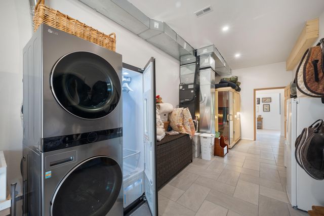 10 Roll Top Circle, Cape Fair, MO 65624