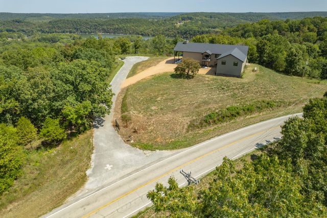 10 Roll Top Circle, Cape Fair, MO 65624