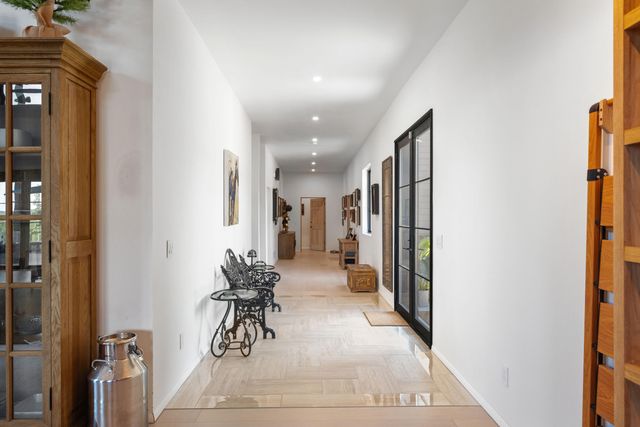 10 Roll Top Circle, Cape Fair, MO 65624