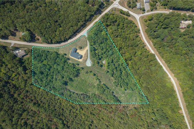 10 Roll Top Circle, Cape Fair, MO 65624