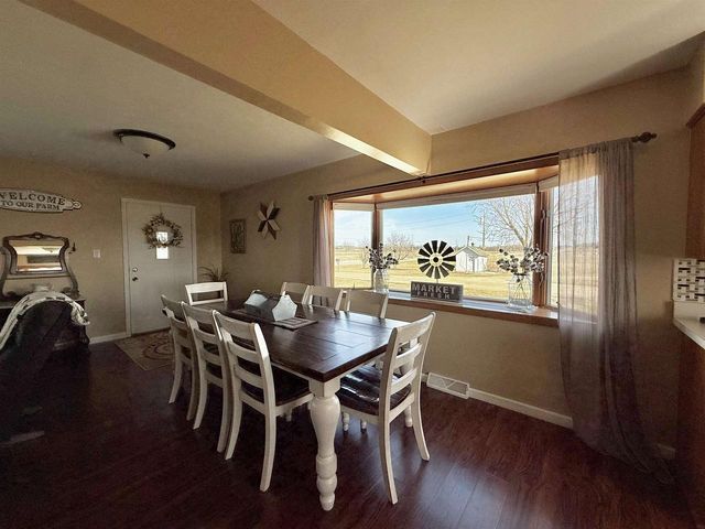 9321 STATE ROAD 21, Omro, WI 54963