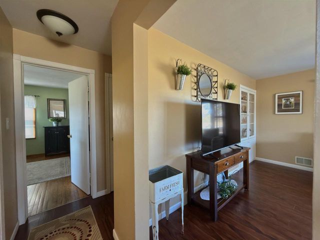 9321 STATE ROAD 21, Omro, WI 54963