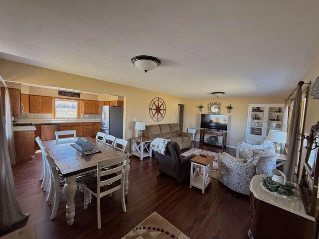 9321 STATE ROAD 21, Omro, WI 54963