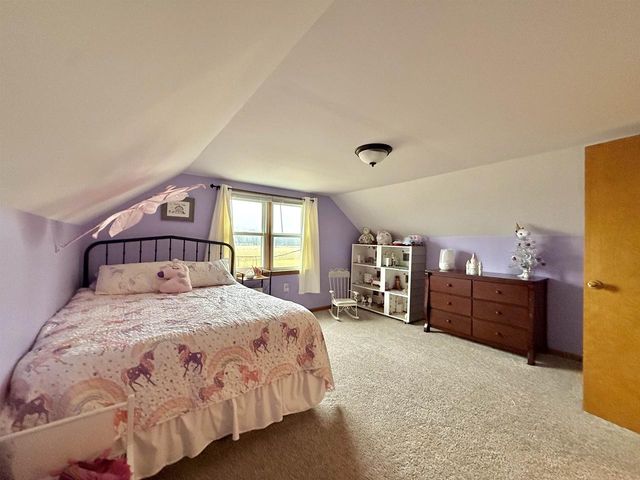 9321 STATE ROAD 21, Omro, WI 54963