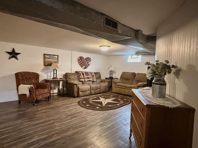 9321 STATE ROAD 21, Omro, WI 54963