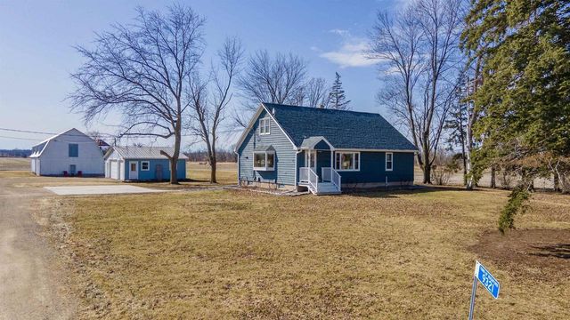 9321 STATE ROAD 21, Omro, WI 54963