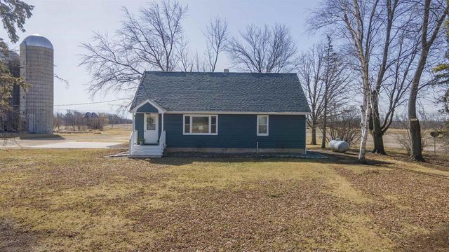 9321 STATE ROAD 21, Omro, WI 54963