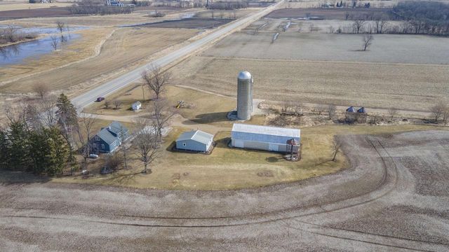 9321 STATE ROAD 21, Omro, WI 54963