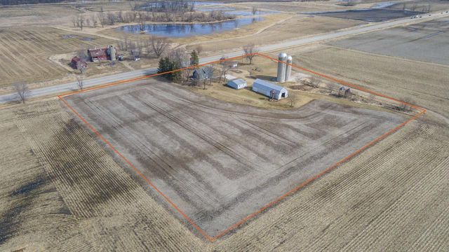 9321 STATE ROAD 21, Omro, WI 54963