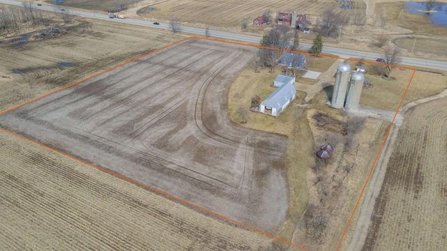 9321 STATE ROAD 21, Omro, WI 54963