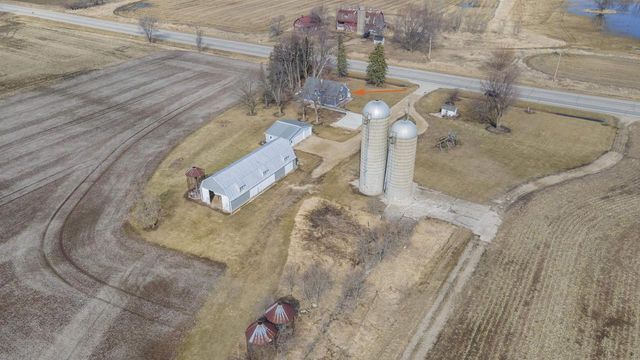 9321 STATE ROAD 21, Omro, WI 54963