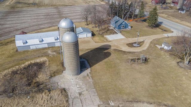 9321 STATE ROAD 21, Omro, WI 54963