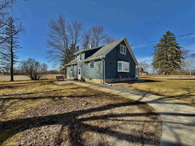 9321 STATE ROAD 21, Omro, WI 54963