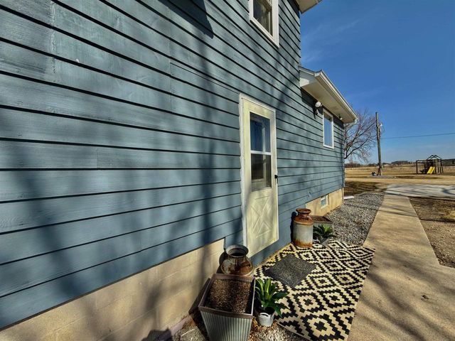 9321 STATE ROAD 21, Omro, WI 54963