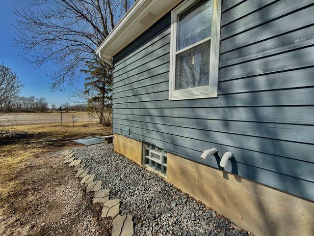 9321 STATE ROAD 21, Omro, WI 54963